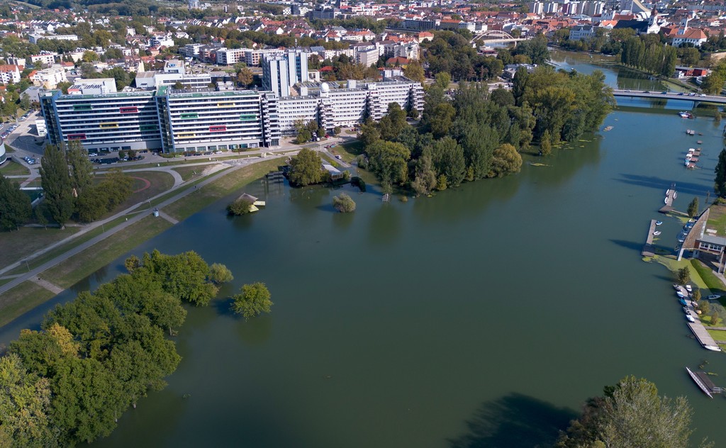 A megáradt Mosoni-Duna Győrben