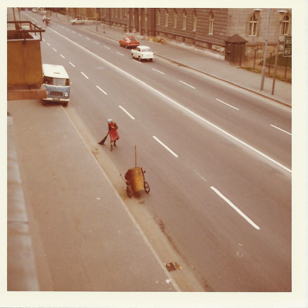 Utcaseprő a győri Tanácsköztársaság – ma Szent István – úton 1972-ben. Régi Győr