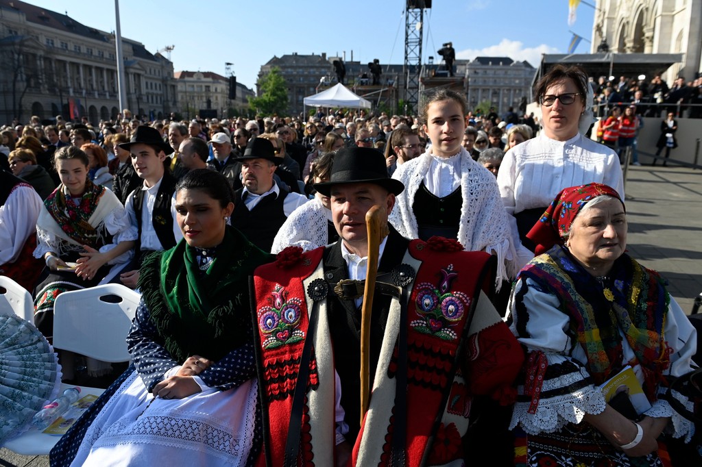 Pápai szentmise a Kossuth téren