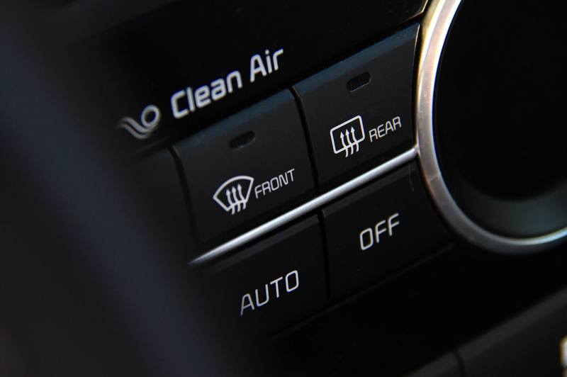 Autózás közben ne tekerjük le az ablakot, inkább a légkondicionálót használjuk! 