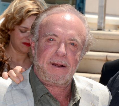 James Caan amerikai színész (82). Számos filmszerepei közül a legismertebb a Keresztapa Sonny Corleonéja. (Fotó: Wikipedia/Georges Biard)