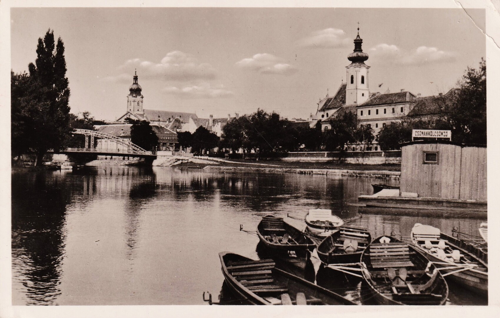 Itt lehetett csónakot kölcsönözni 1942-ben. Kép: Régi Győr. 