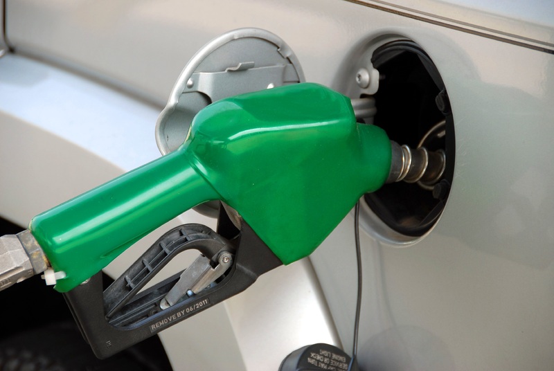 A járműüzemanyagok 30,3 százalékkal drágultak.