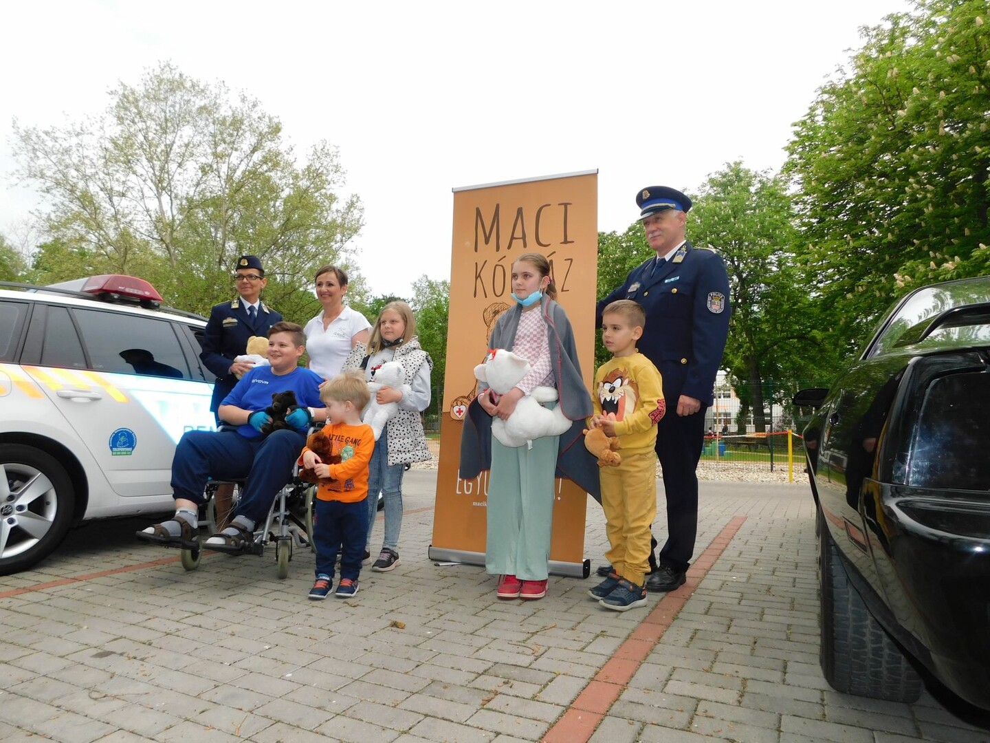 Maci a kórháznak