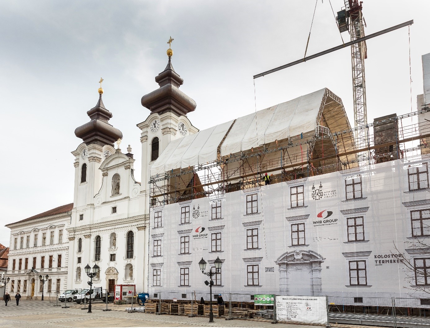 Hogy áll a munka a győri bencés gimnáziumnál? 