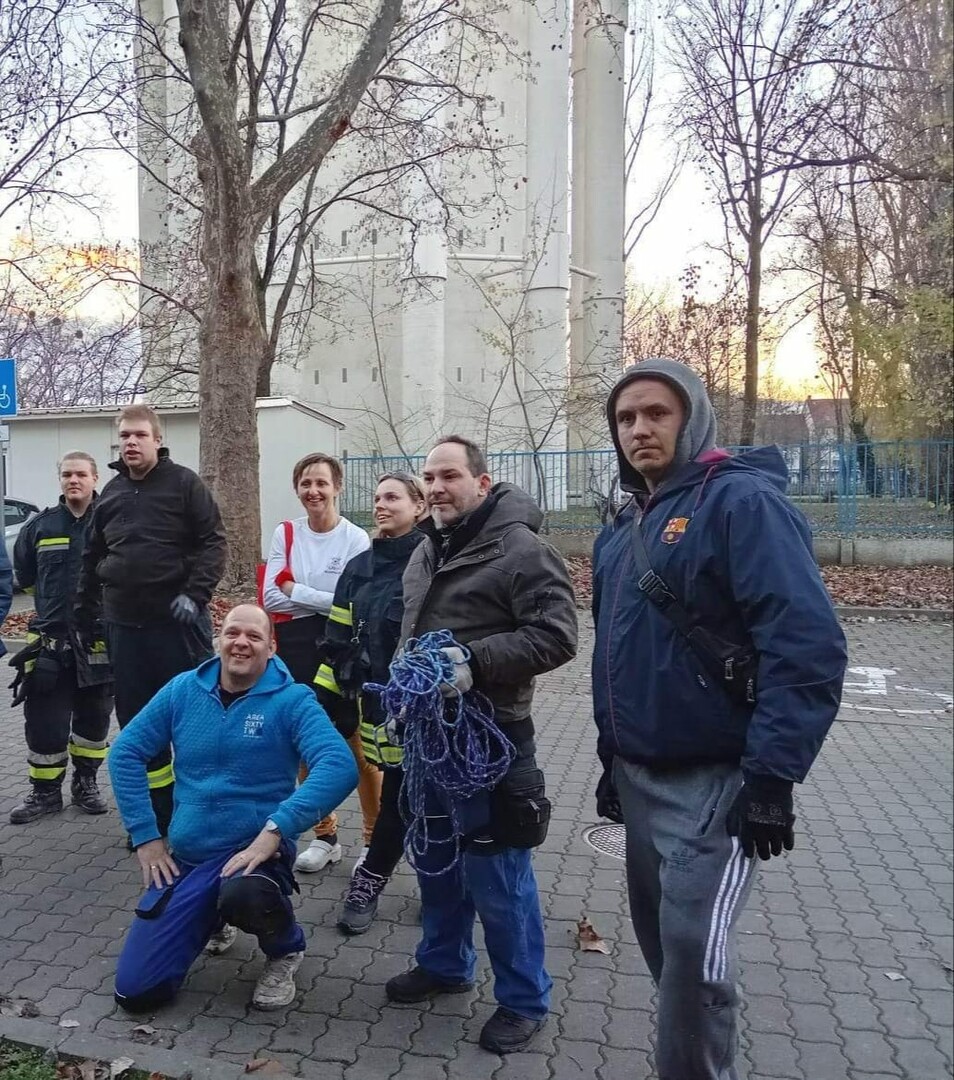 Karácsony a kórházban, a beteg gyerekeknek is jutott szép fenyőfa