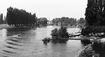 A fahíd látképe a révfalui hídról 1960-ban.-3