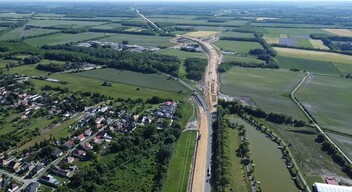 Épül a körforgalom Győr határában-2
