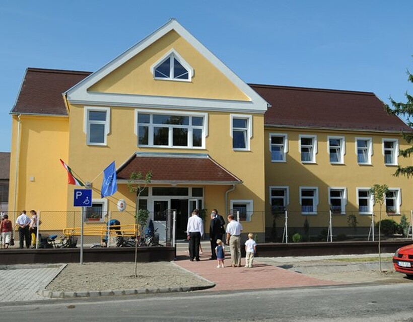 győrzámolyi iskola