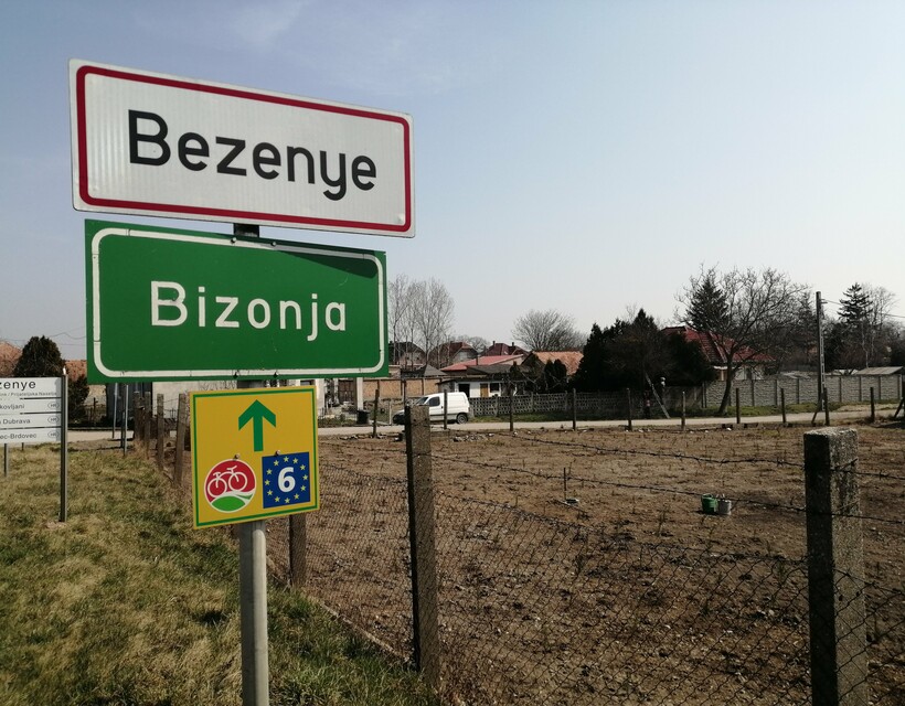 Bezenye