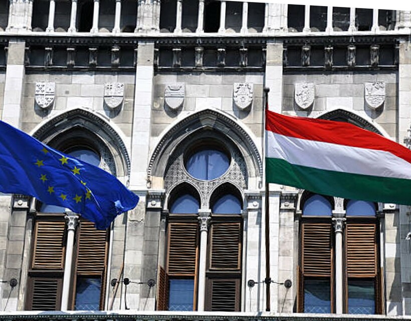 unios és magyar zászló
