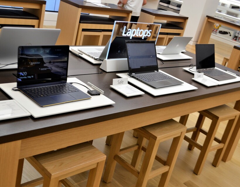 áruház, laptop