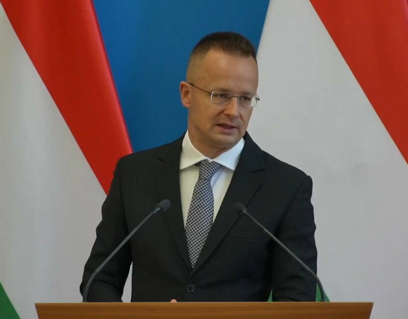 Szijjártó Péter bejelent