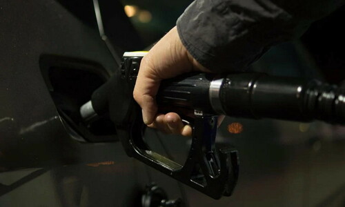benzinkút, tankolás