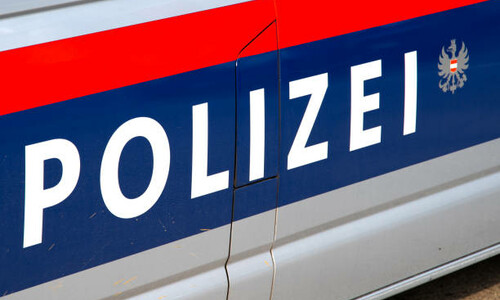 osztrák rendőr autó
