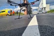 Drón segíti a mentőeutót-1