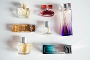 Kozmetikai termékek, illatszer. Leginkább valami parfüm legyen az, véletlenül sem bőrfeszesítő krém.-2