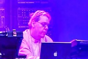 Klaus Schulze német zenész (74). A Tangerine Dream alapítója és a kortárs elektronikus zene egyik meghatározó alakja volt. (Fotó: Wikipedia/arcsi - Lisa śpiewa)-3