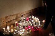 Gyertyagyújtással és könnyekkel emlékeztek a Prohászka-iskola tragikusan elhunyt igazgatójár-6