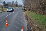 Rajkán és környékén műszaki mentésekhez riasztottak minket: kidőlt, megdőlt fákat vagy leszakadt faágakat távolítottunk el benzinmotoros láncfűrész segítségével, s egy alkalommal gázszivárgáshoz is vonulnunk kellett. Fotó: Önkéntes Tűzoltóság Rajka-8